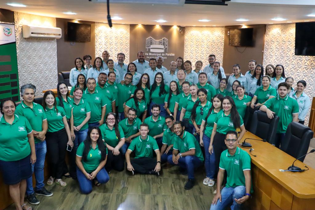Entrega dos Uniformes